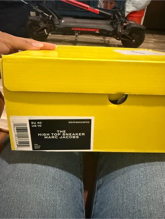 Marc Jacobs Shoes - Marc Jacobs Yellow Shoe Box